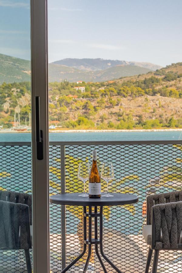 Chelmis Sea Front Apartments - Atlantis Argostoli  Exteriör bild